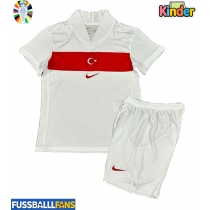 Truthahn Heimtrikotsatz Kinder EM 2024 Kurzarm (+ Kurze Hosen)